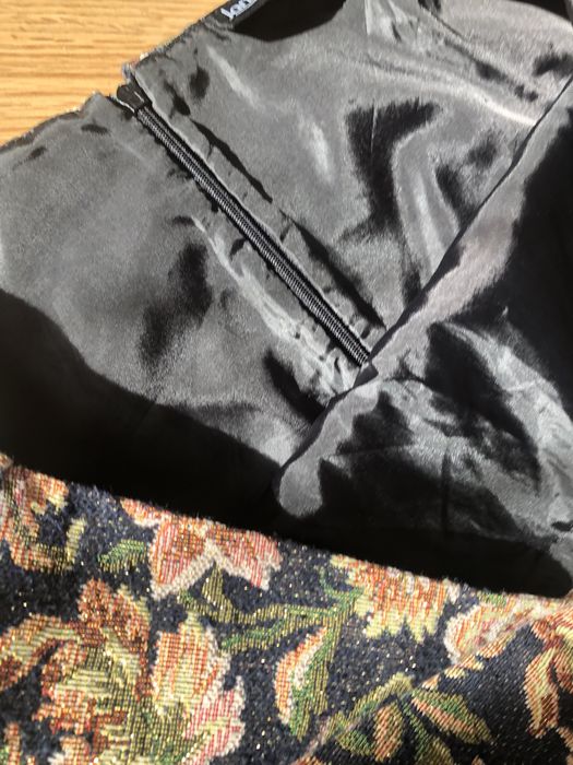 Spódniczka na imprezę z kwiatkami i złotem z firmy Janina