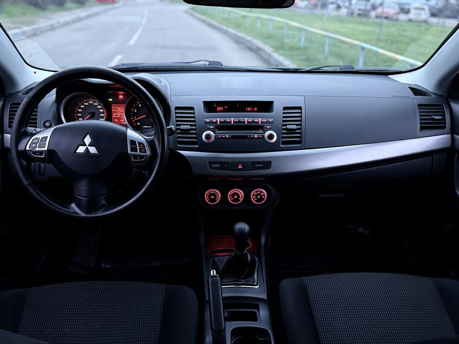 Продам Mitsubishi Lancer X