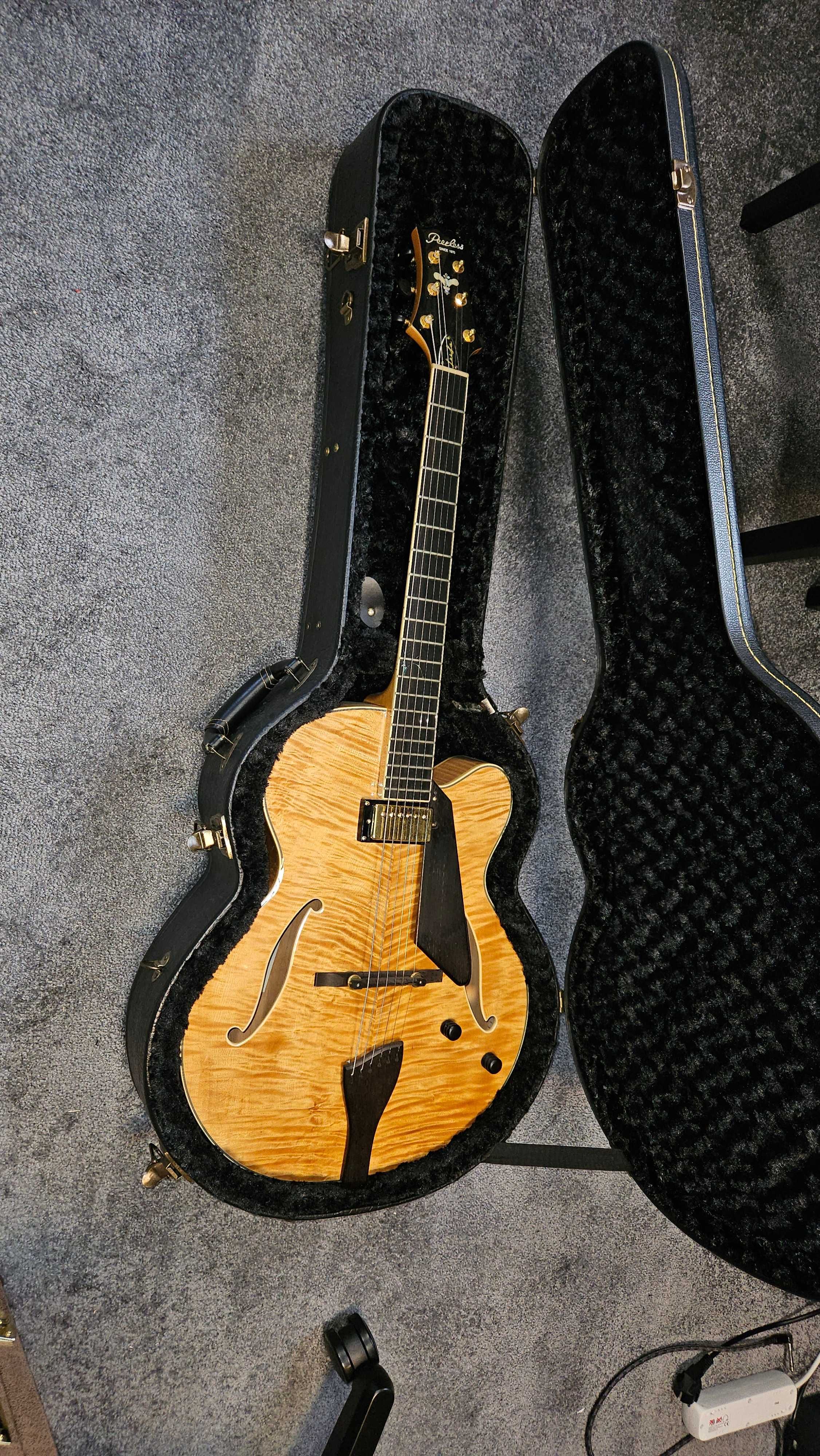 Gitara jazzowa Peerless Leela