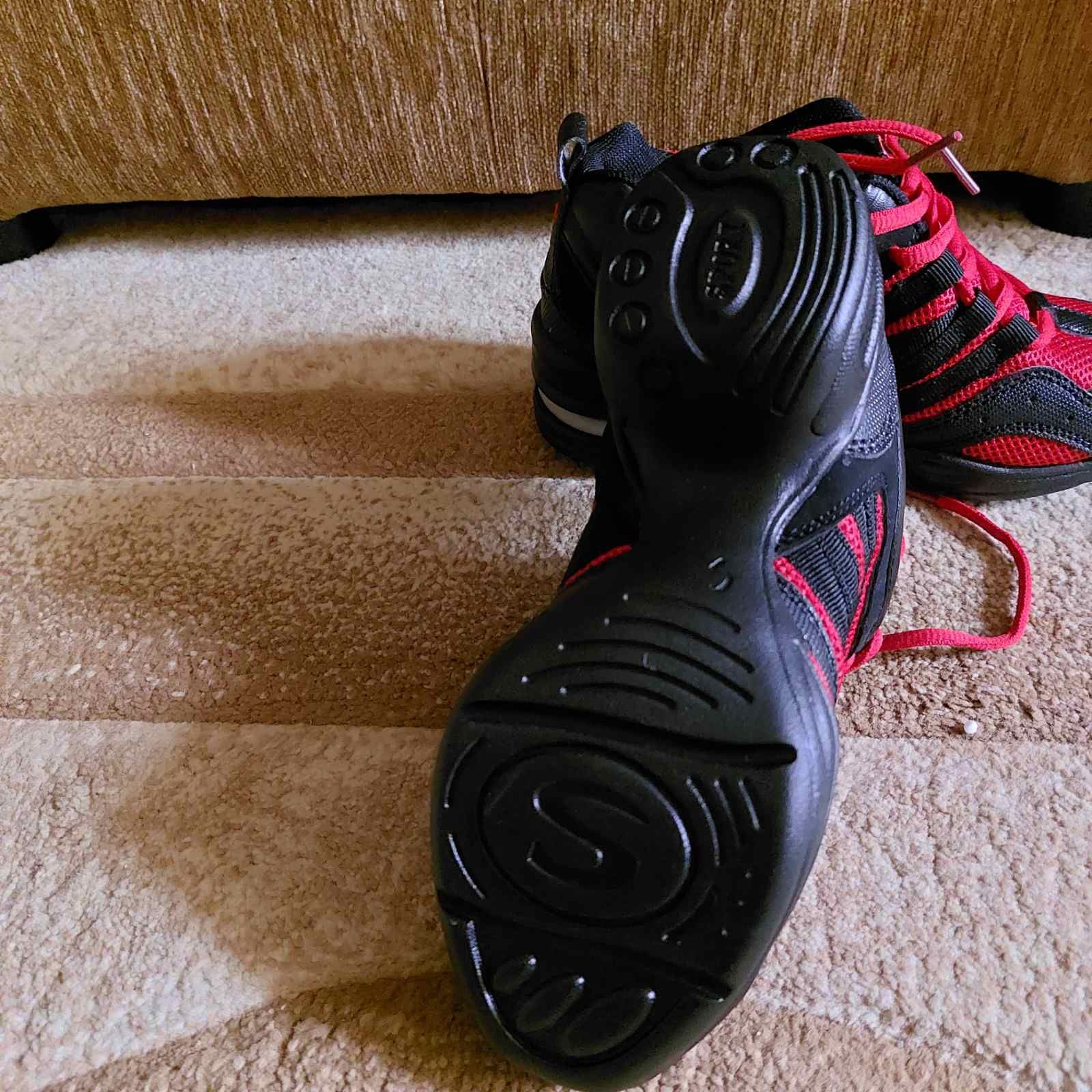 Новые кроссовки Китай по стельке 20.5 см летние сетчатая ткань