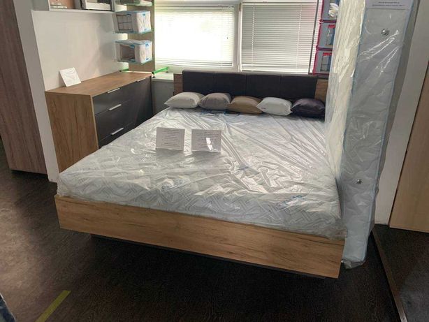 Кровать Луна с подсветкой и ящиками. Спальное место: 160х200 см.