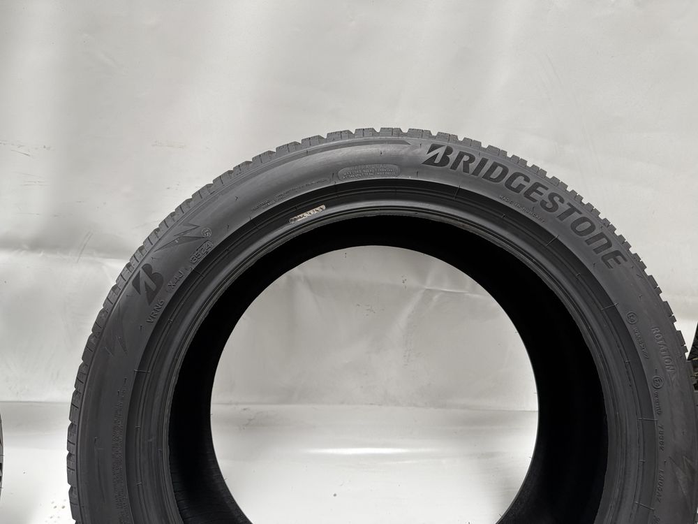255/45/19 Bridgestone Blizzak LM005 104V 2024R DEMO