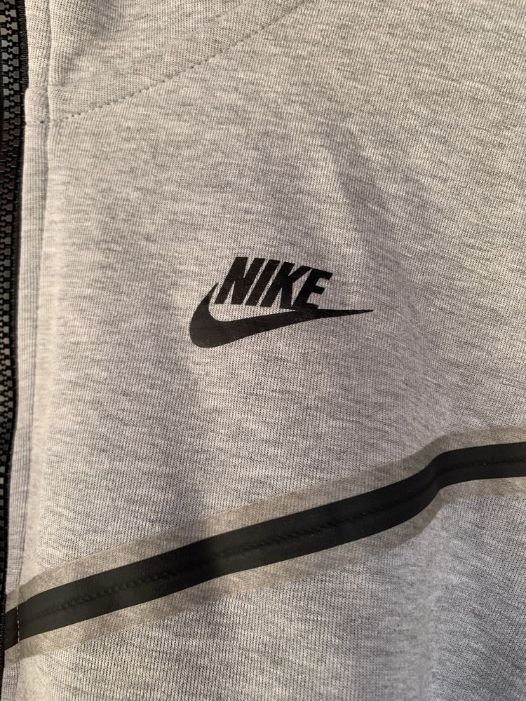 Nike tech fleece