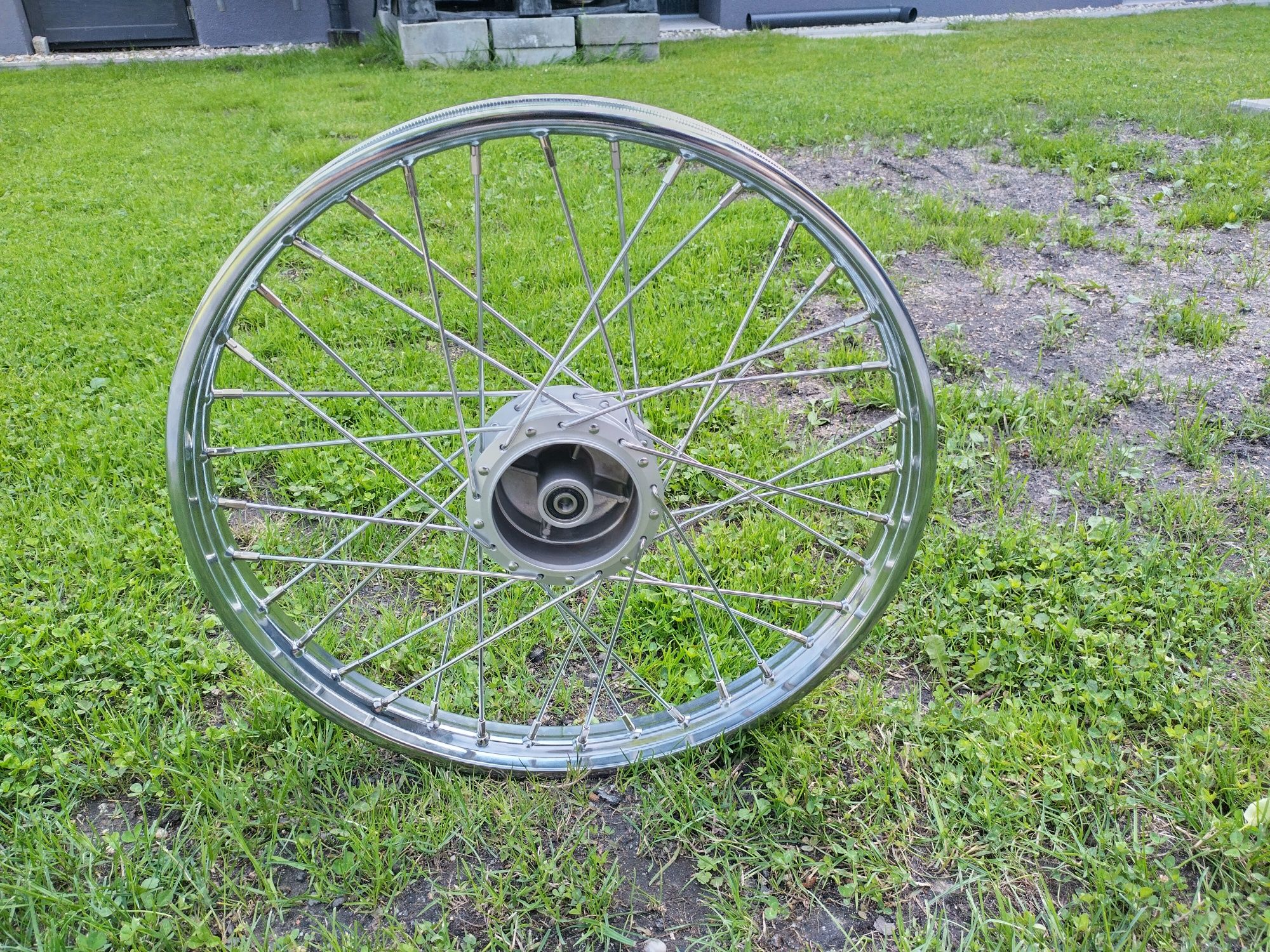 Centrowanie zaplatanie kół motocyklowych, rowerowych