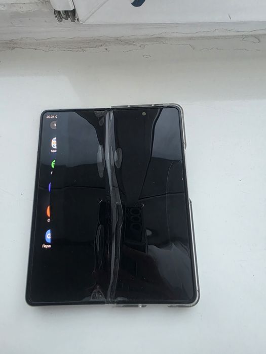 Продам самсунг Z fold 3