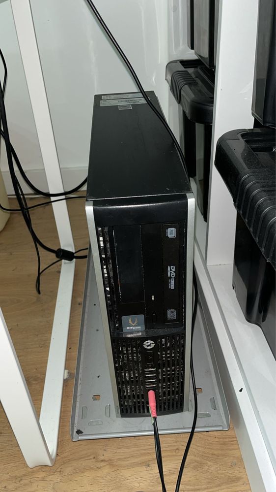 Desktop Gaming com periféricos (Tambem vendo a torre em separado)