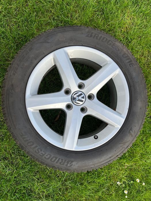 Komplet opon zimowych z alufelgami