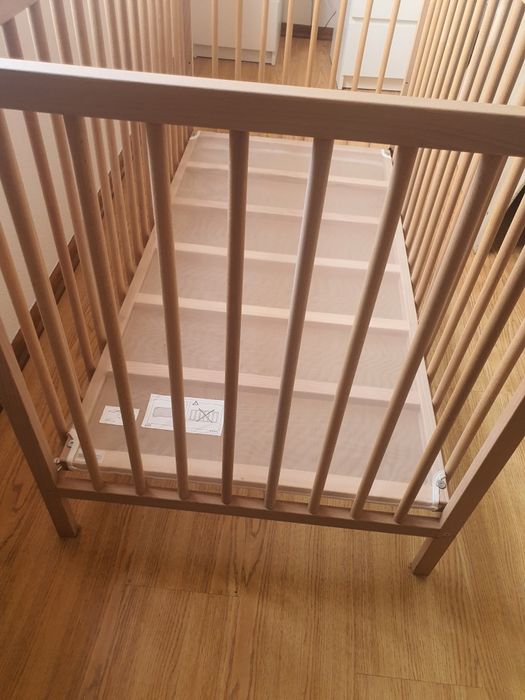 Berço com estrado bebé ikea