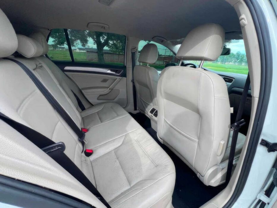 Volkswagen Golf TSI S      2015