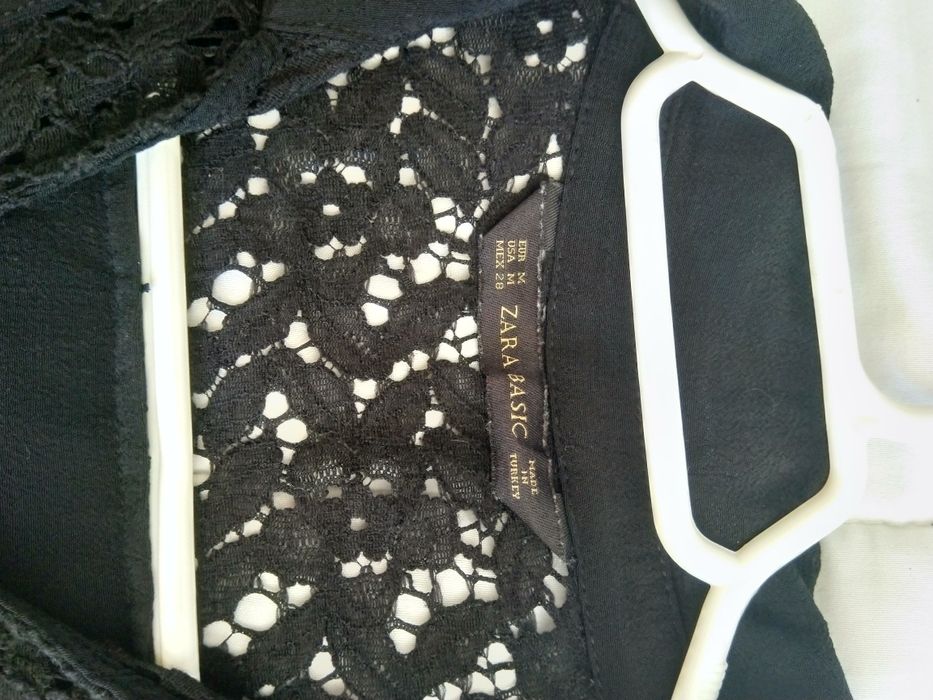 Camisa Zara com renda