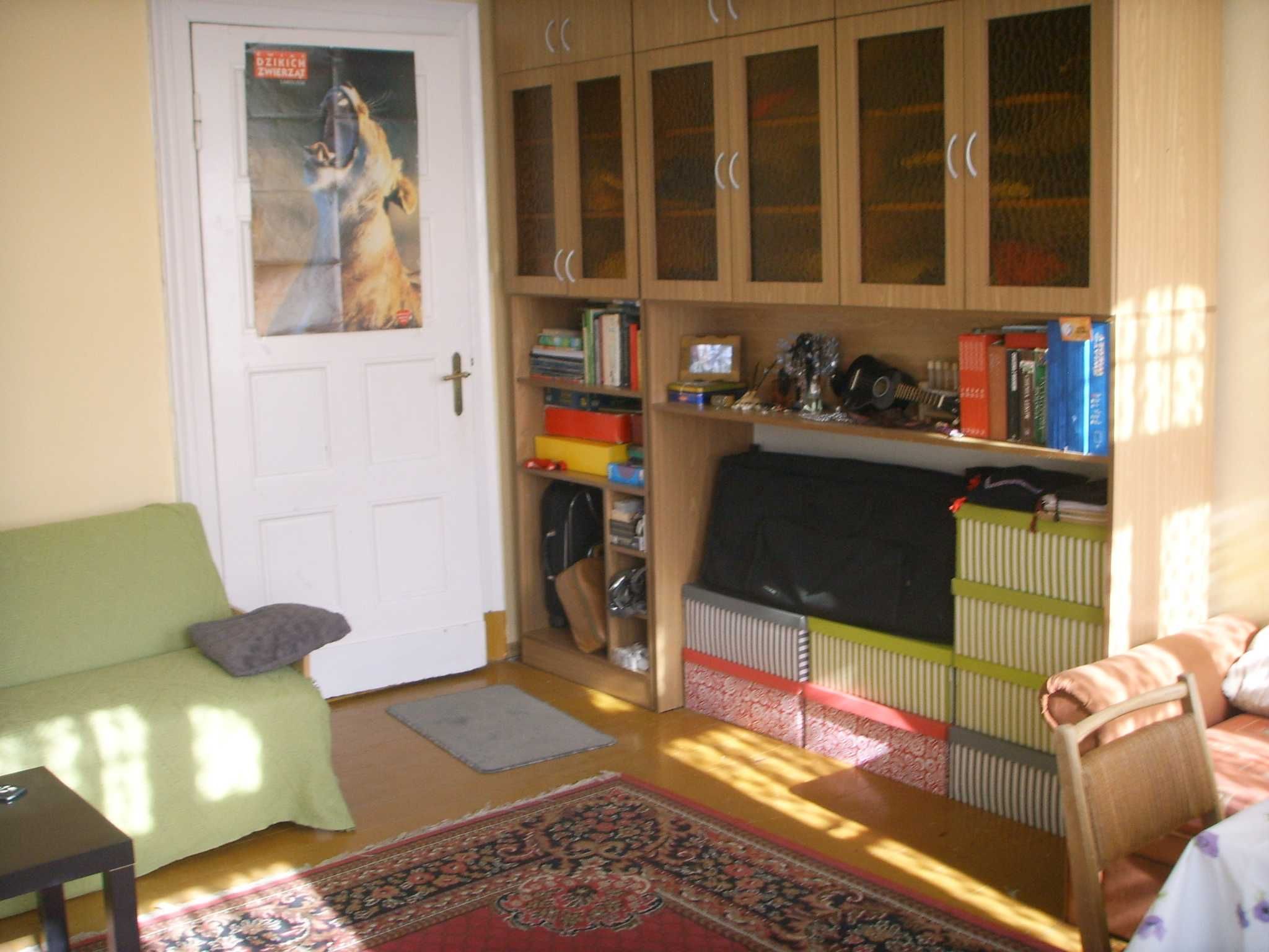 Ładny pokój 25m2 +balkon 10m2 dla 1-2 osób, 1 piętro, Al. Ossolińskich