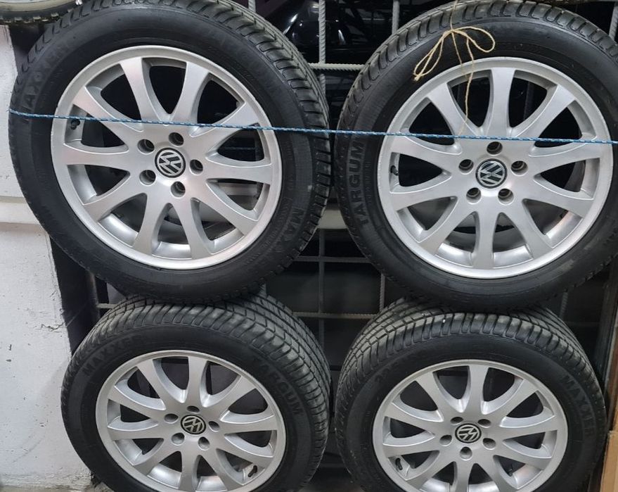 Продаються 4 легкосплавні диски БУ R-17 в хорошому стані. 

Придбати м