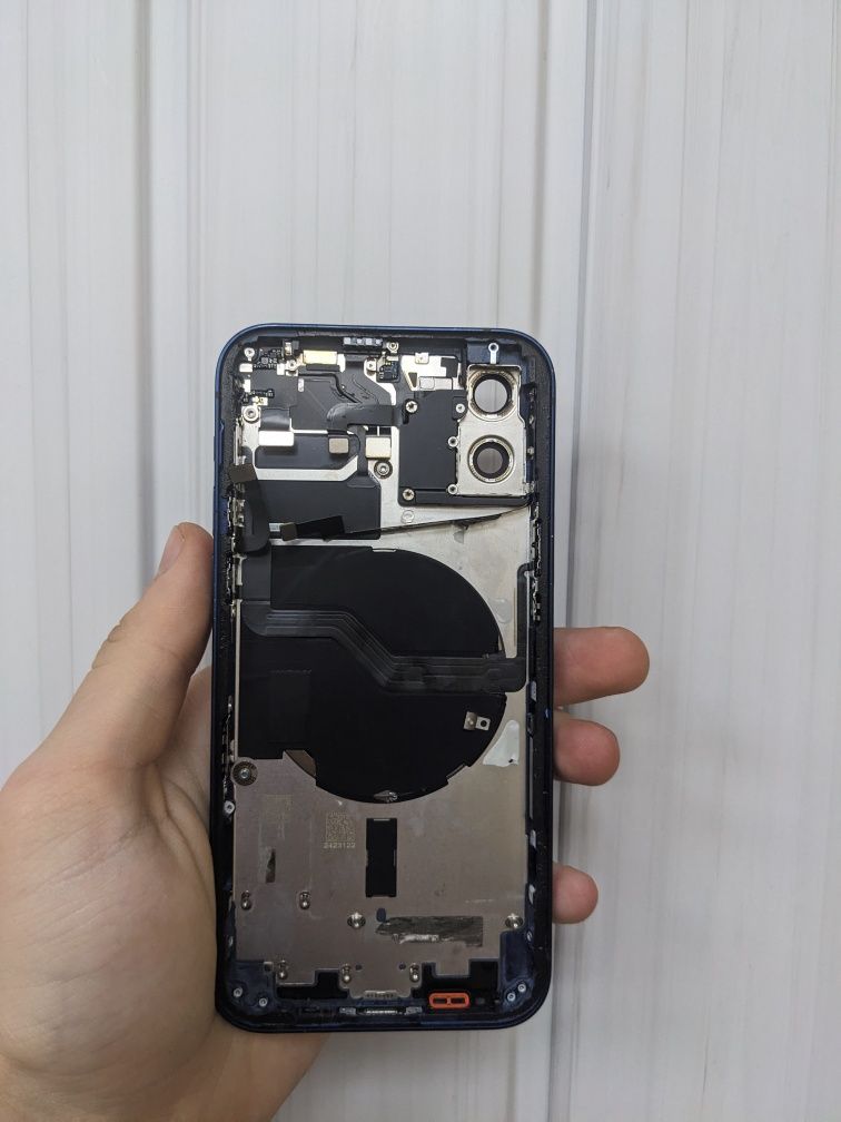 Корпус iPhone 12