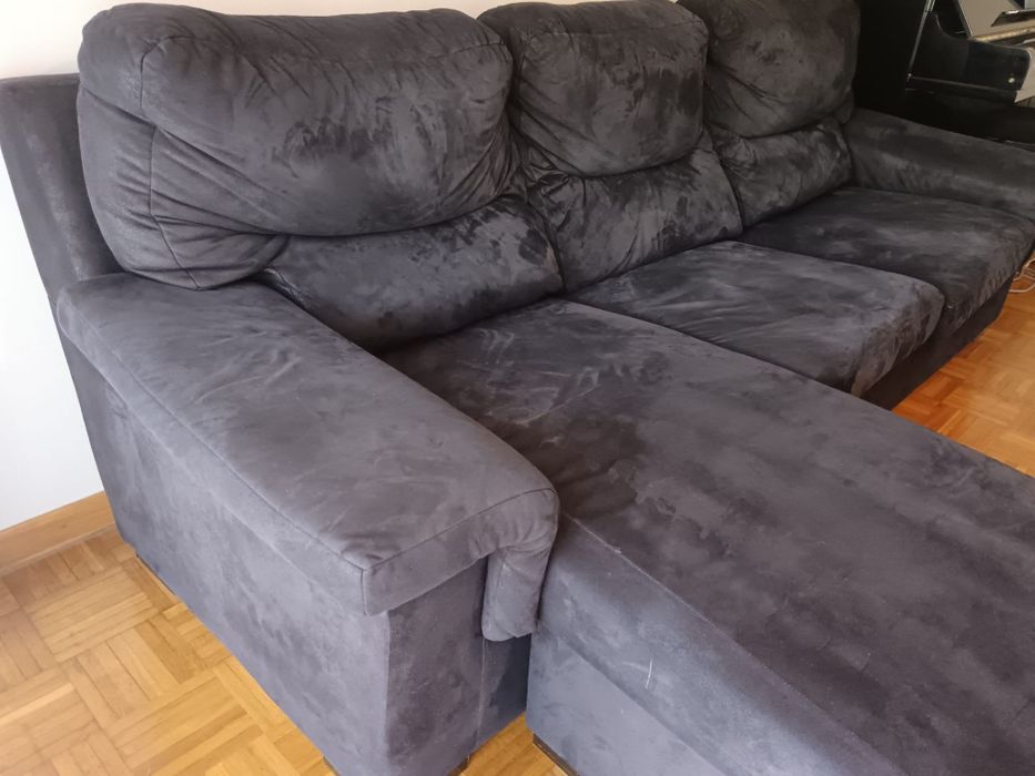 Sofá com chaise longe usado