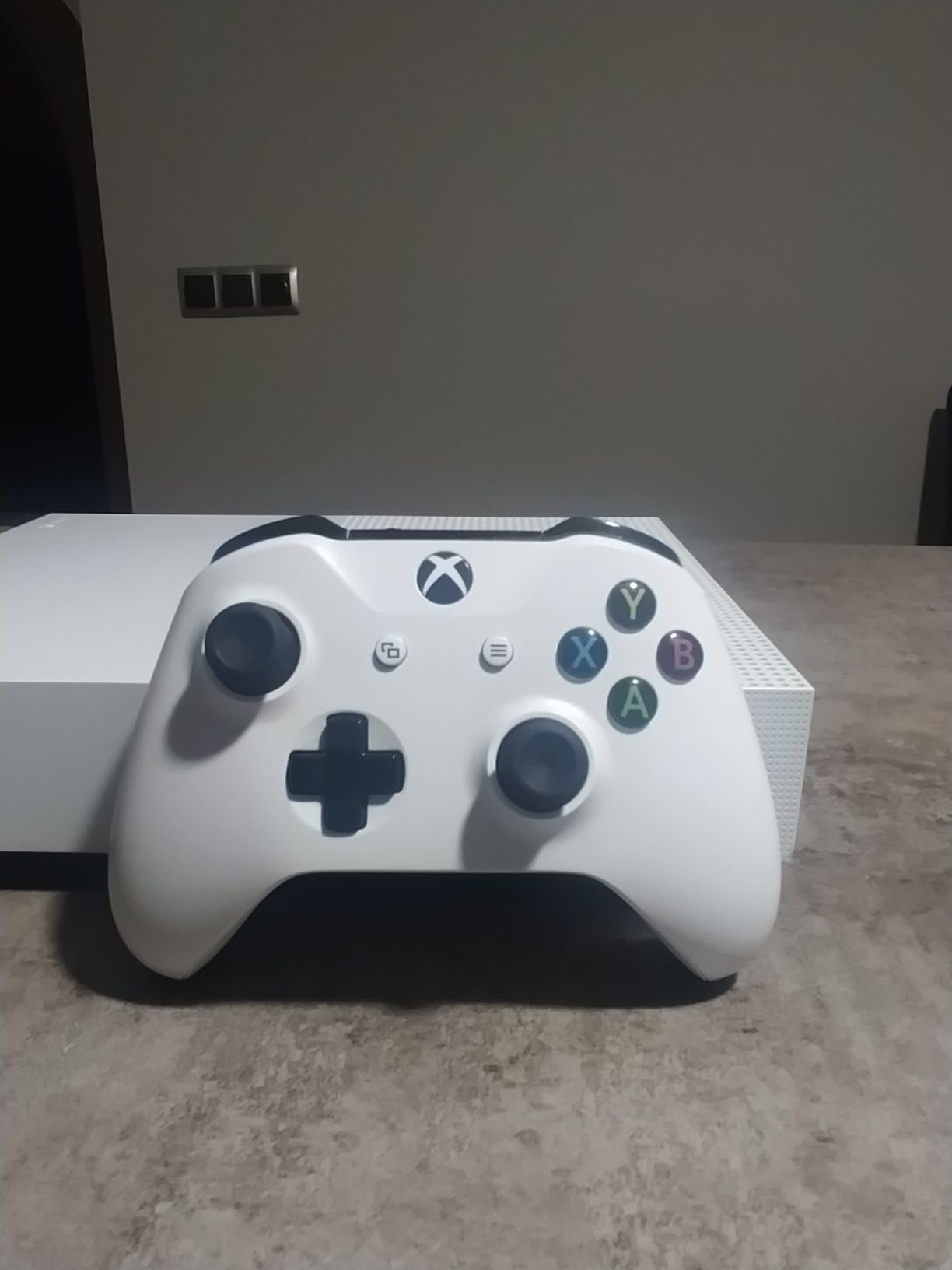 Konsola XBOX ONE S