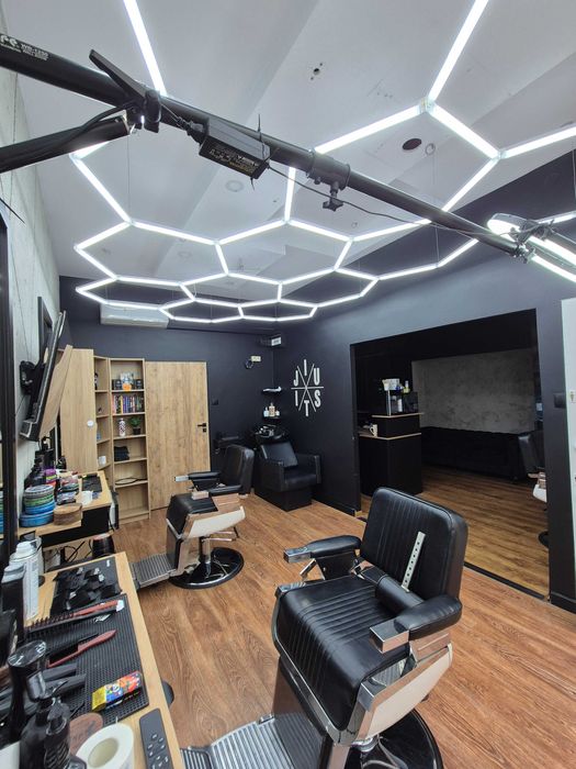 Odstąpię w pełni wyposażonego barbera