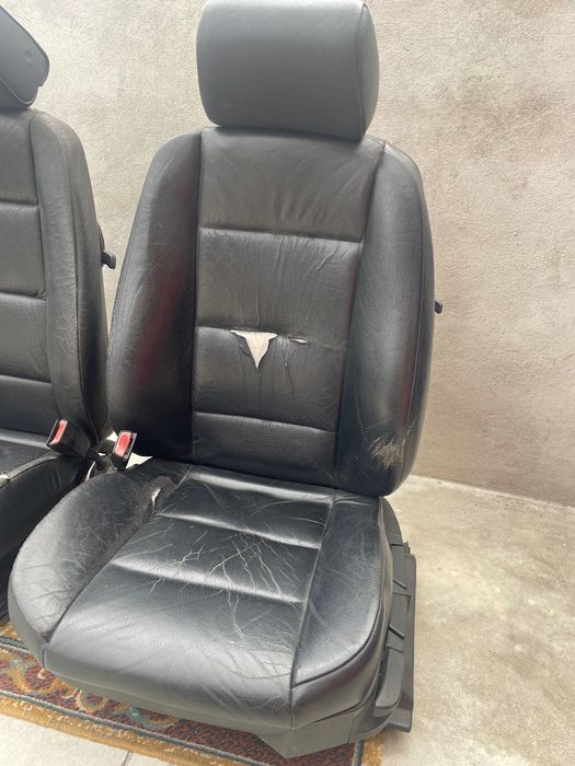 Bancos em pele dianteiros BMW E36