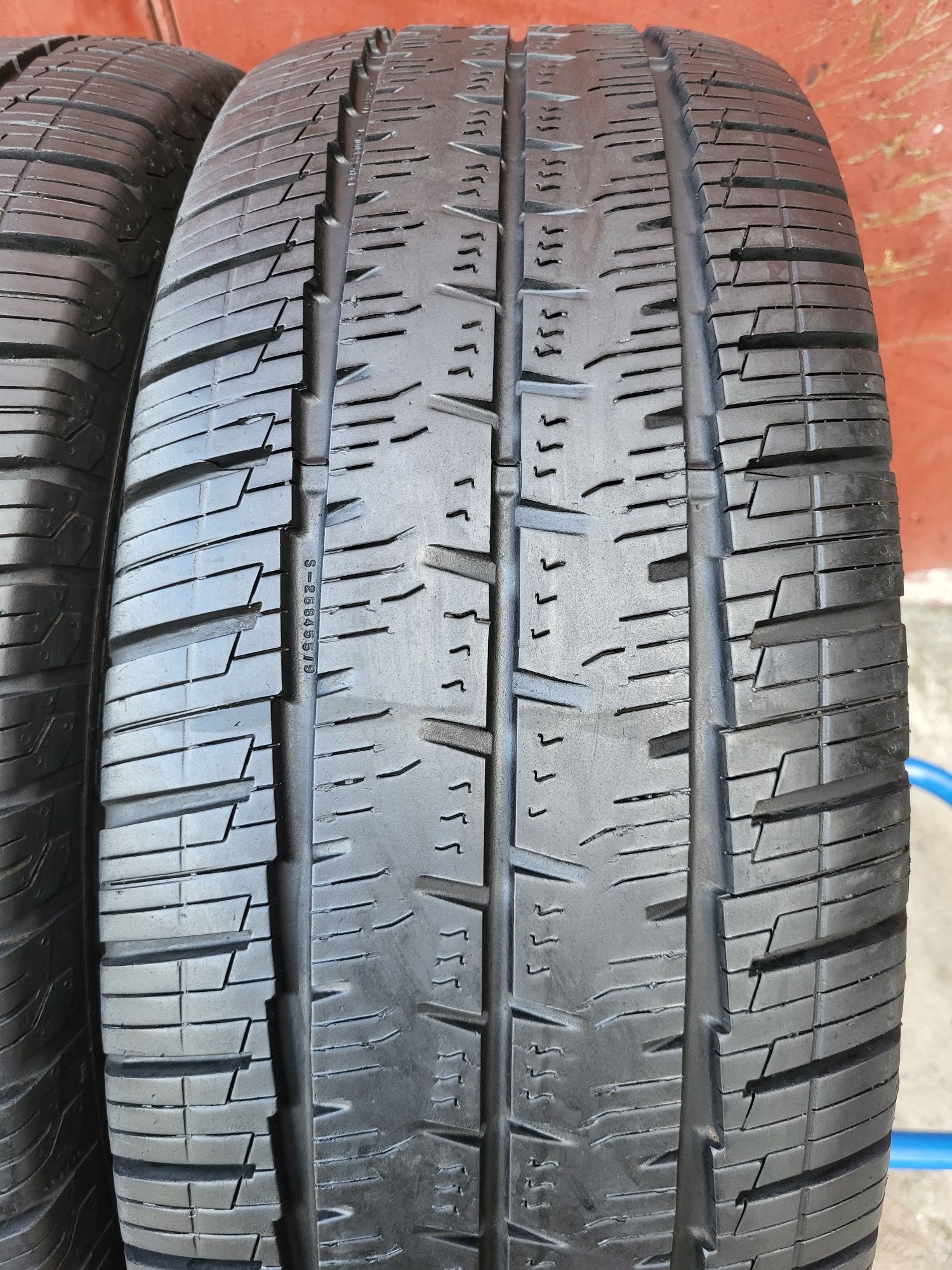 235/65/16C R16C 121/119R Continental VanContact 4Season 4шт шини 5мм