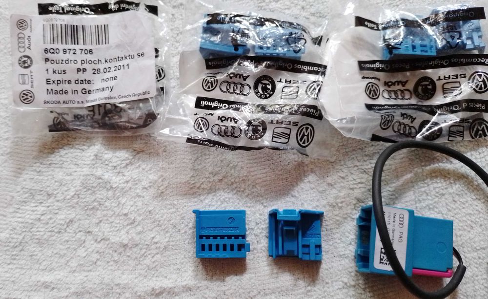 AUDI (4L1 035 711 F+6Q0972706) Мікрофон та фішка