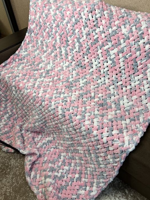 Мʼякий та дуже теплий плед ручної роботи