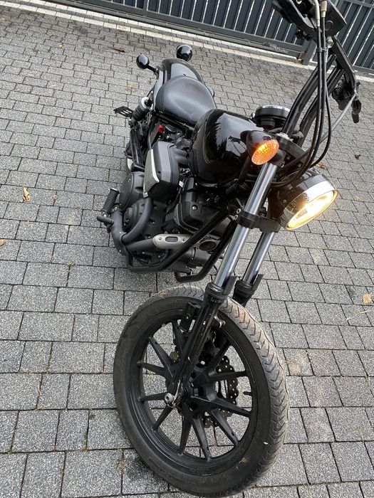 Yamaha Bolt 950.