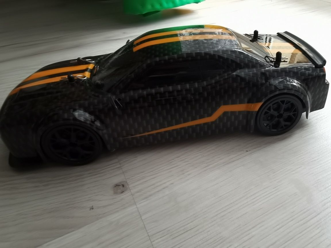 Auto zdalnie sterowane na radio Dodge Challenger do Driftu RC 4wd 2023