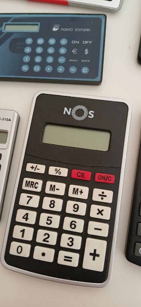 Máquinas de calcular avariadas
