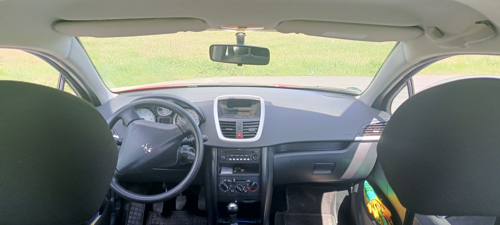 Peugeot 207 1.4 benzyna
