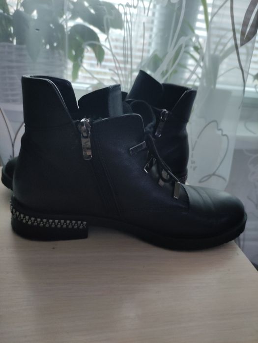 Продам ботинки демисизонні