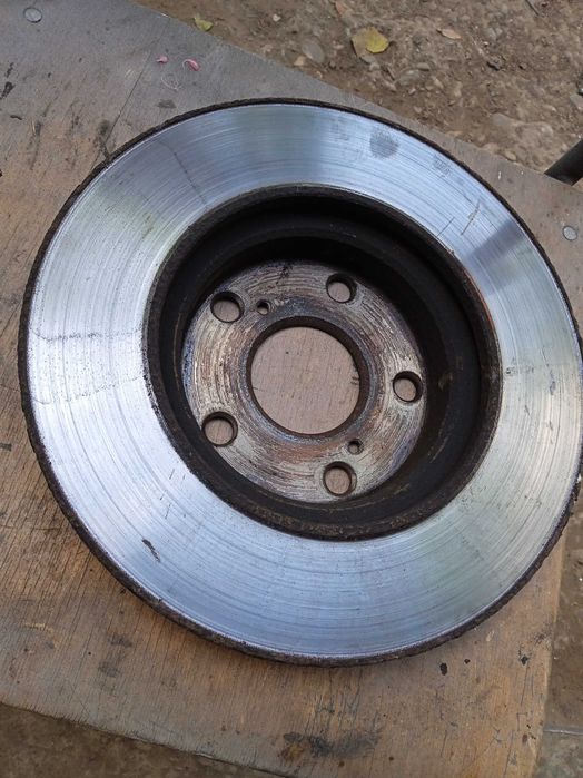 Диск тормозной передний 43512 02330 - TOYOTA  COROLLA 2013