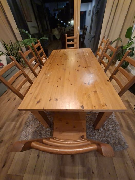Sosnowy stół IKEA z krzesłami