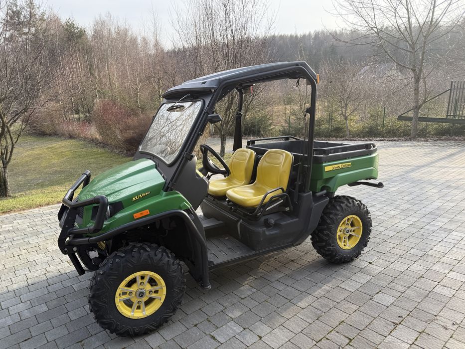 John Deere Gator XUV 550