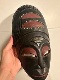 Afrykańska maska drewniana ręcznie robiona