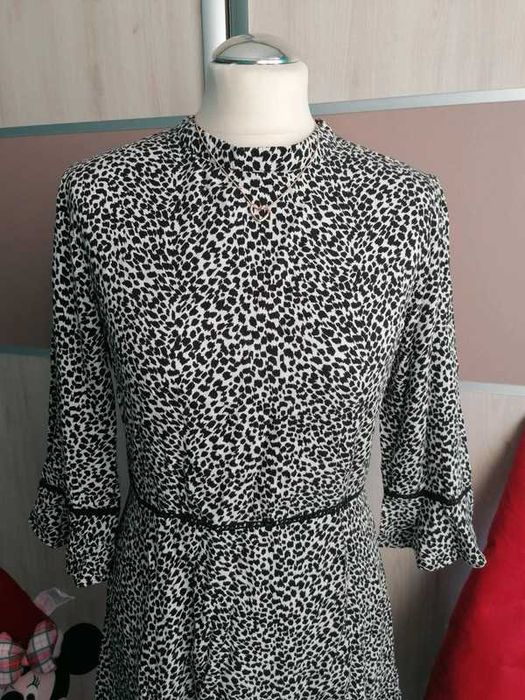 Śliczna sukienka w panterkę Oasis S 36 38 M 100% Wiskoza elegancka