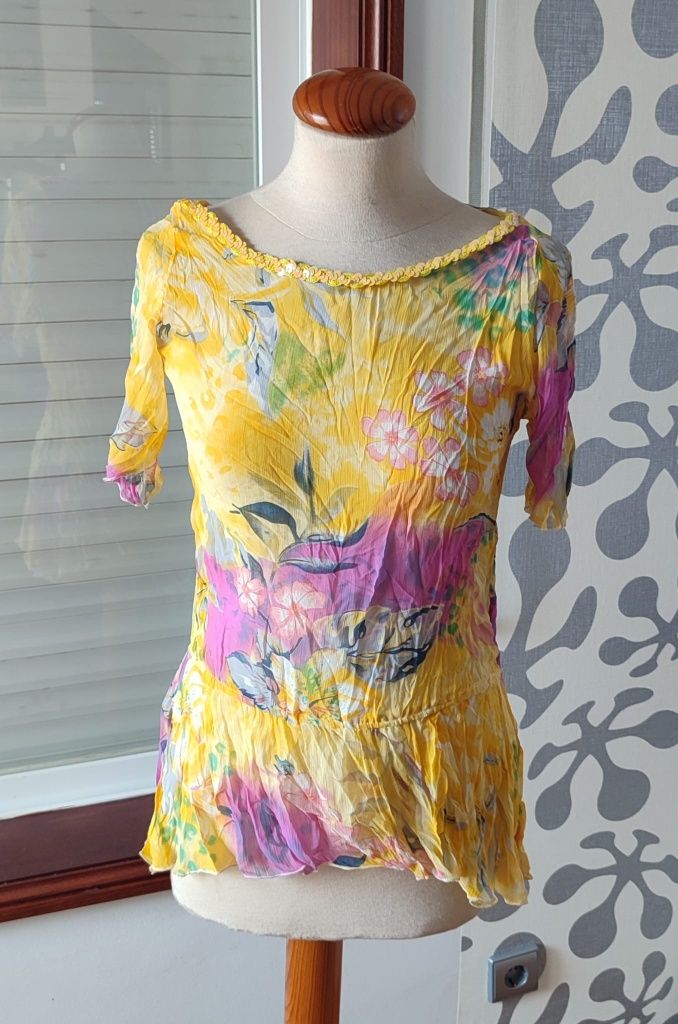 Blusas Smart Womem - Novo

- Amarelo ( M)
- Azul ( XXL)
- Rosa (L)

Os