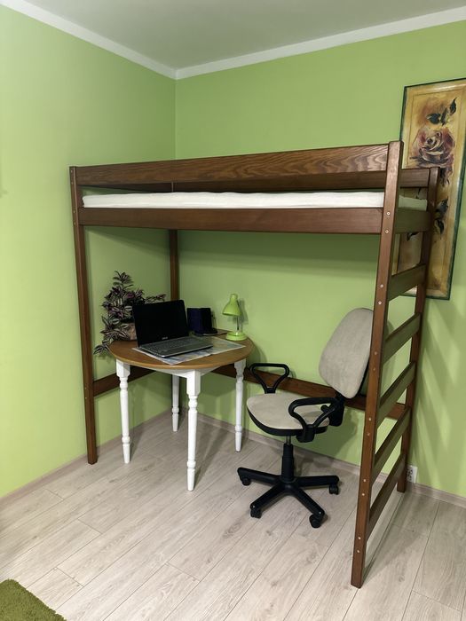 Łóżko piętrowe z litego drewna sosnowego – solidne, jak nowe!