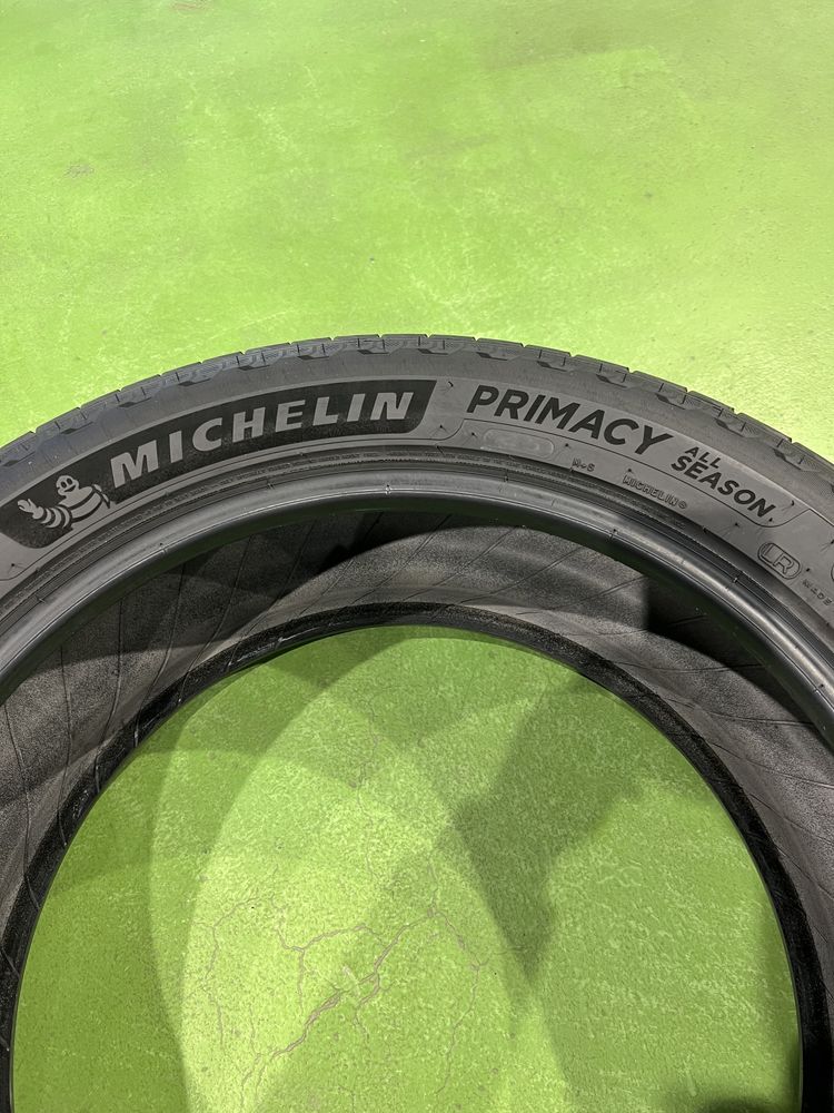 275/50/21 Michelin