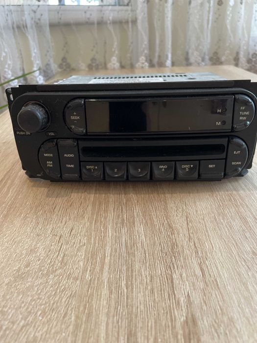 Chrysler Voyager Dodge Caravan radio