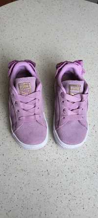 Buty sneakersy wsuwane dziewczęce puma z kokardą różowe zamszowe