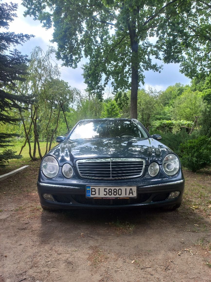Mercedes-Benz E-Class W211
