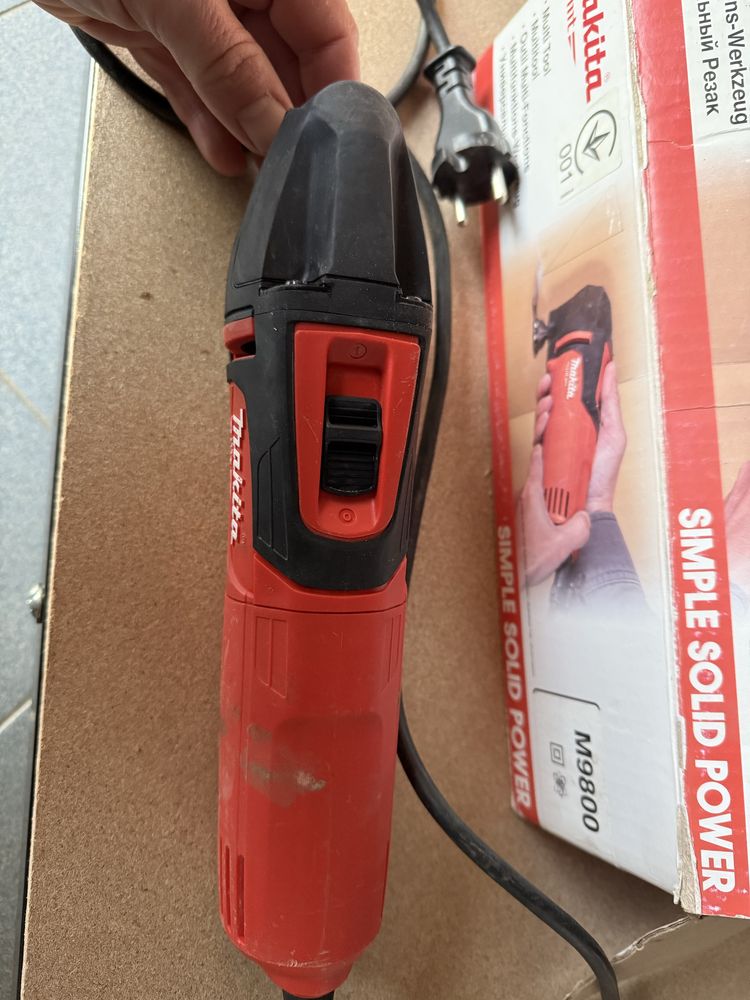 Багатофункціональний інструмент реноватор Makita M9800