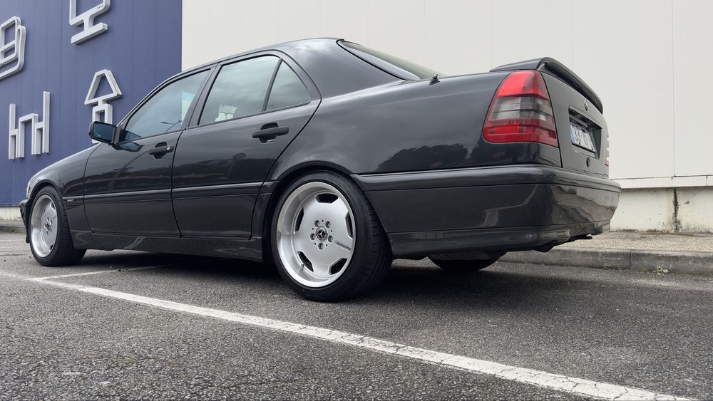 Mercedes w202.  C180