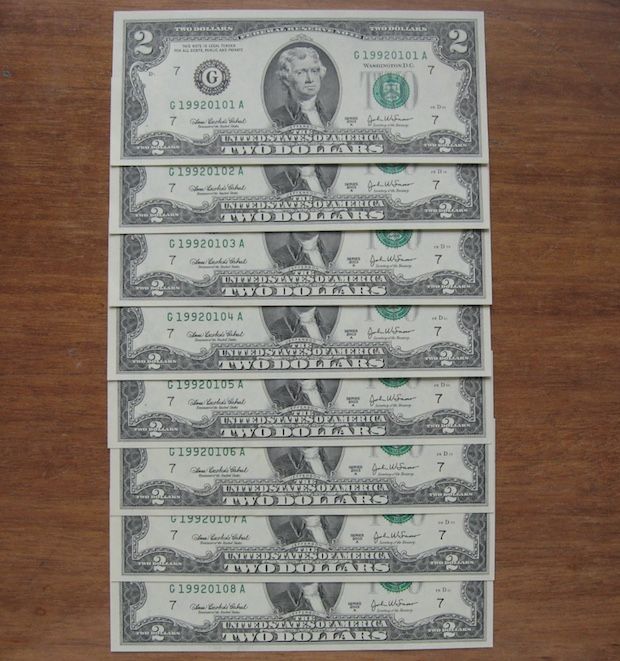 2 доллара, номера с 1992-01-01 по 1992-01-31