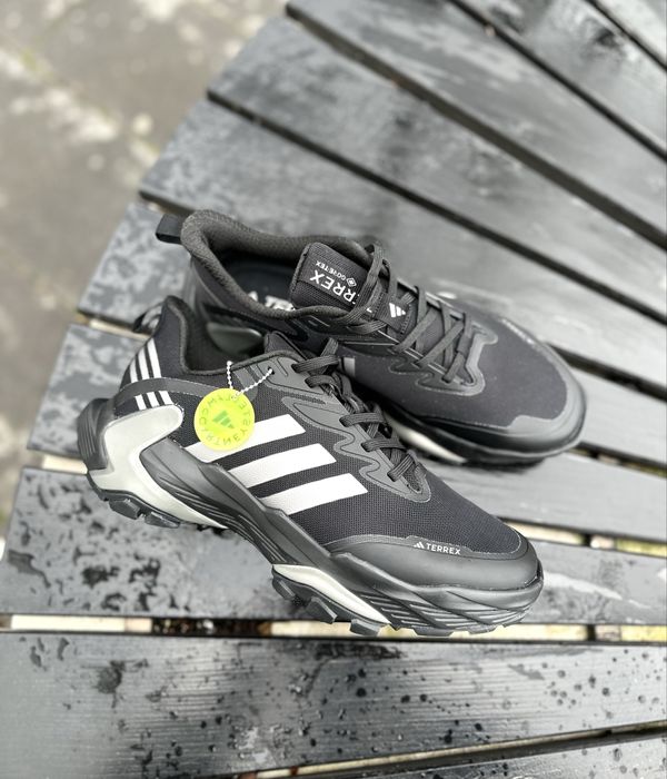 Кросівки чоловічі адідас