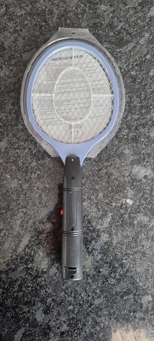 Elektryczna łapka owadobójcza