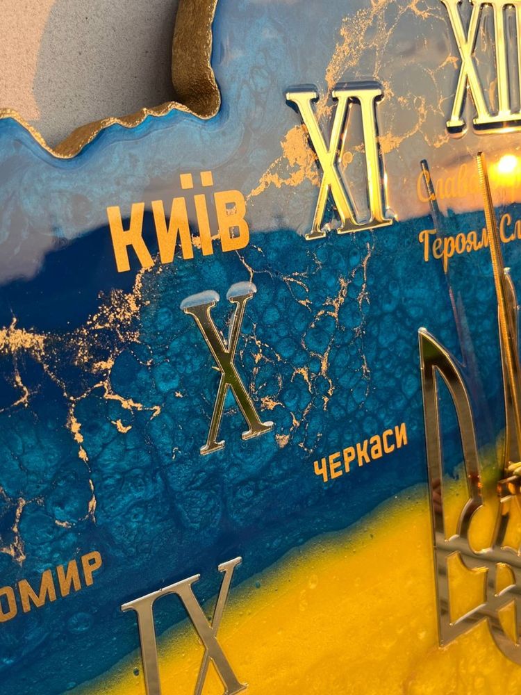 Годинник мапа України з епоксидної смоли