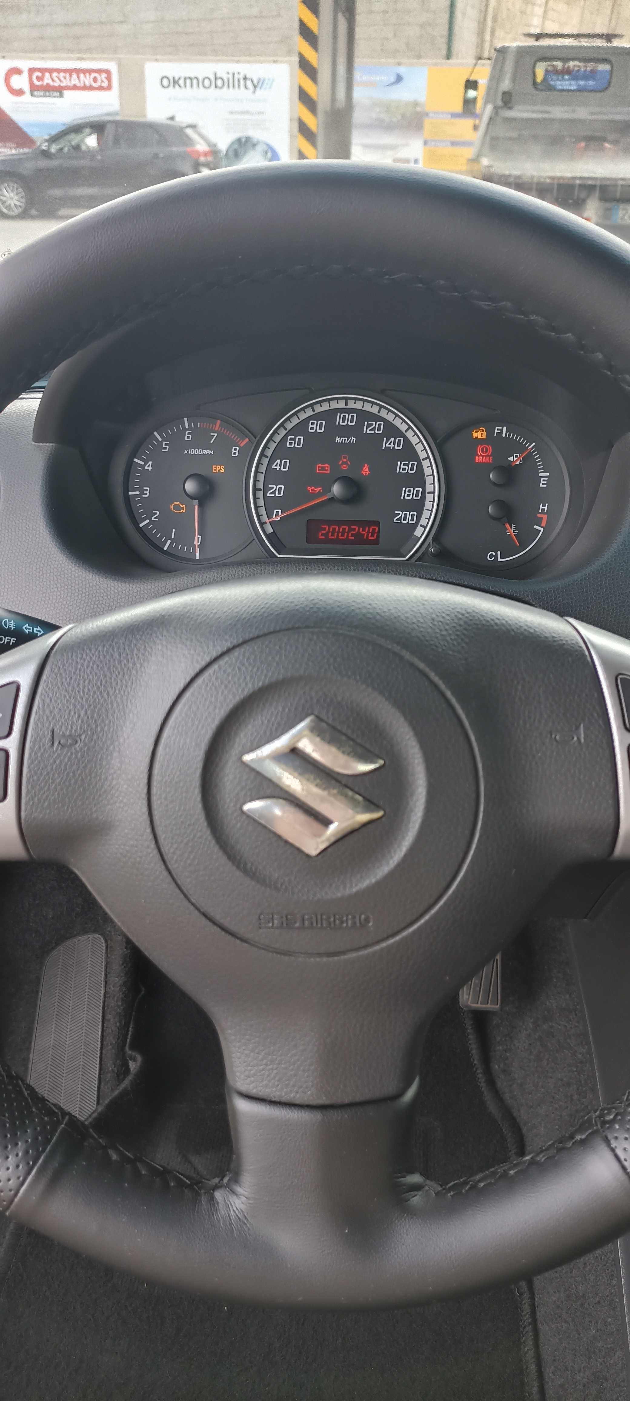 Vende-se Suzuki Swift 2005, gasolina, motor 1.3, 200 000 km.