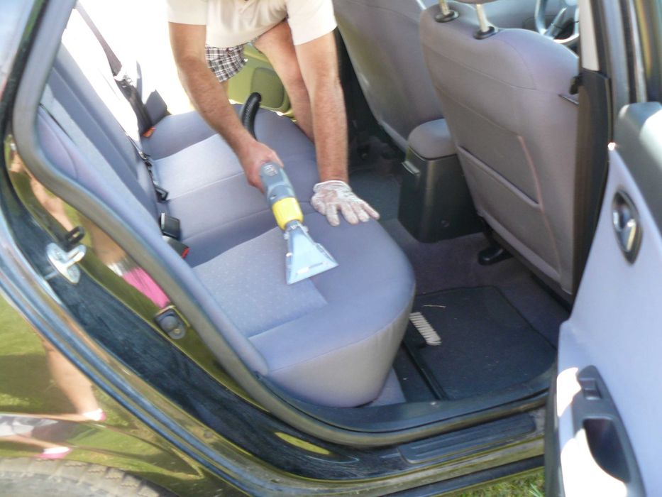 Pranie czyszczenie tapicerki dywanów kanap sof narożników ozonowanie