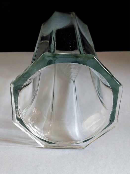 Wazon dekoracijny.Bezbarwne szkło trawione.