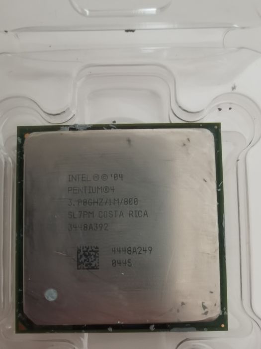 Intel Pentium 4   3.0 GHz + Condensador